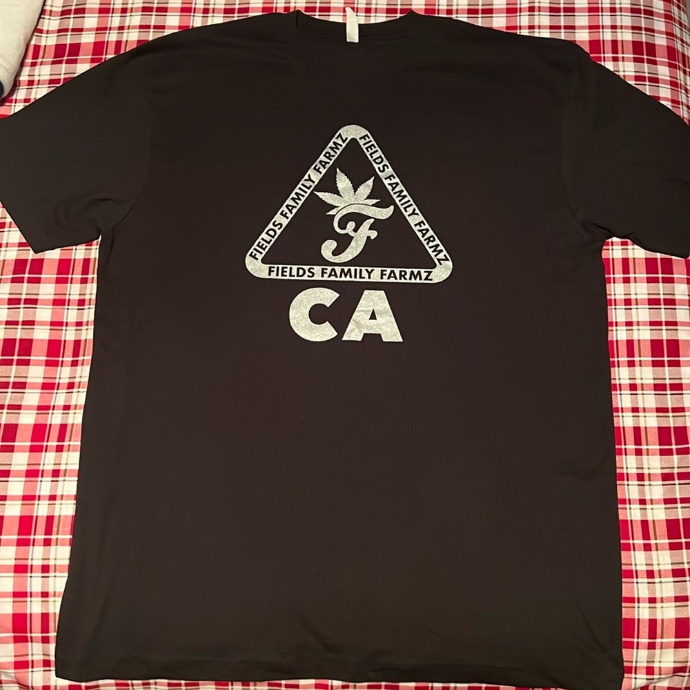 XL Black Fields Family Farmz T-shirt